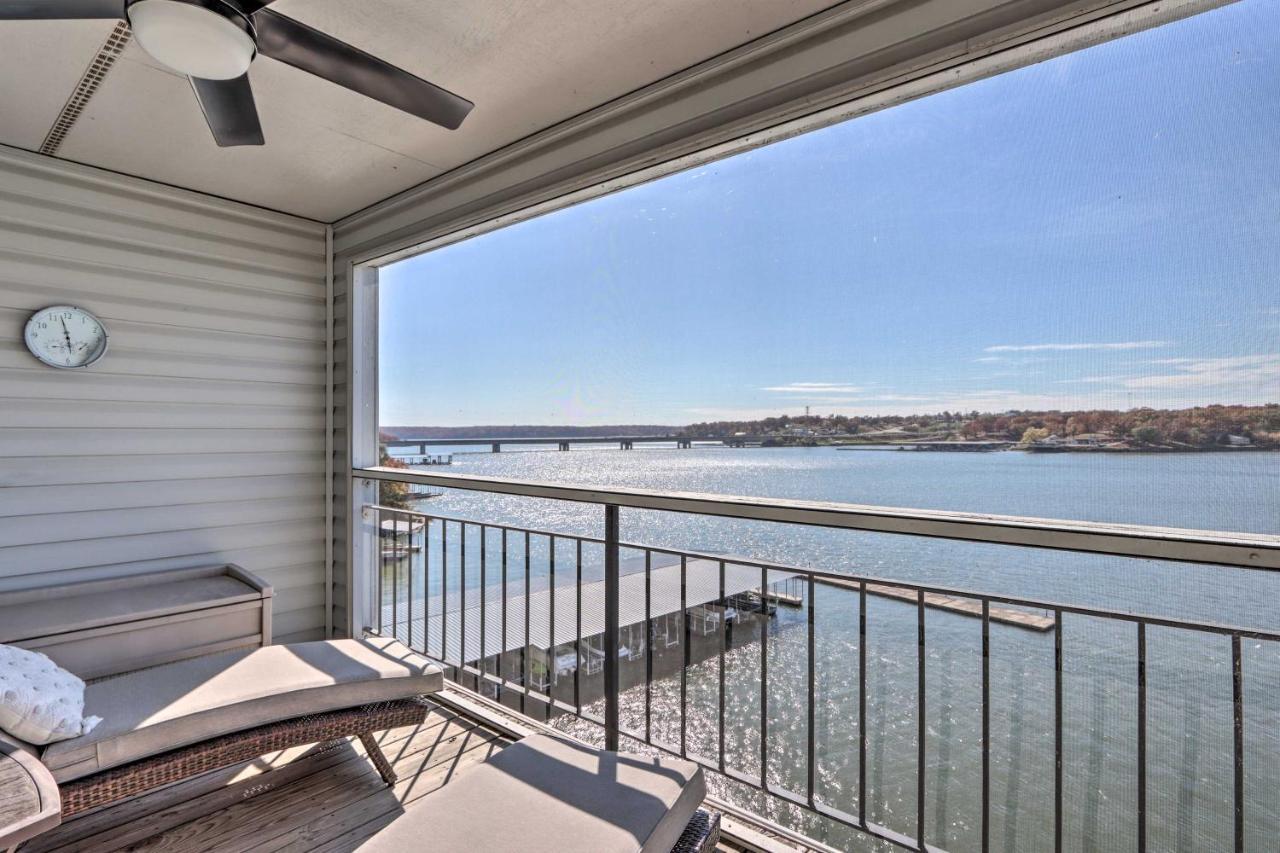 Sunny Osage Beach With Balcony And Lakefront View Экстерьер фото