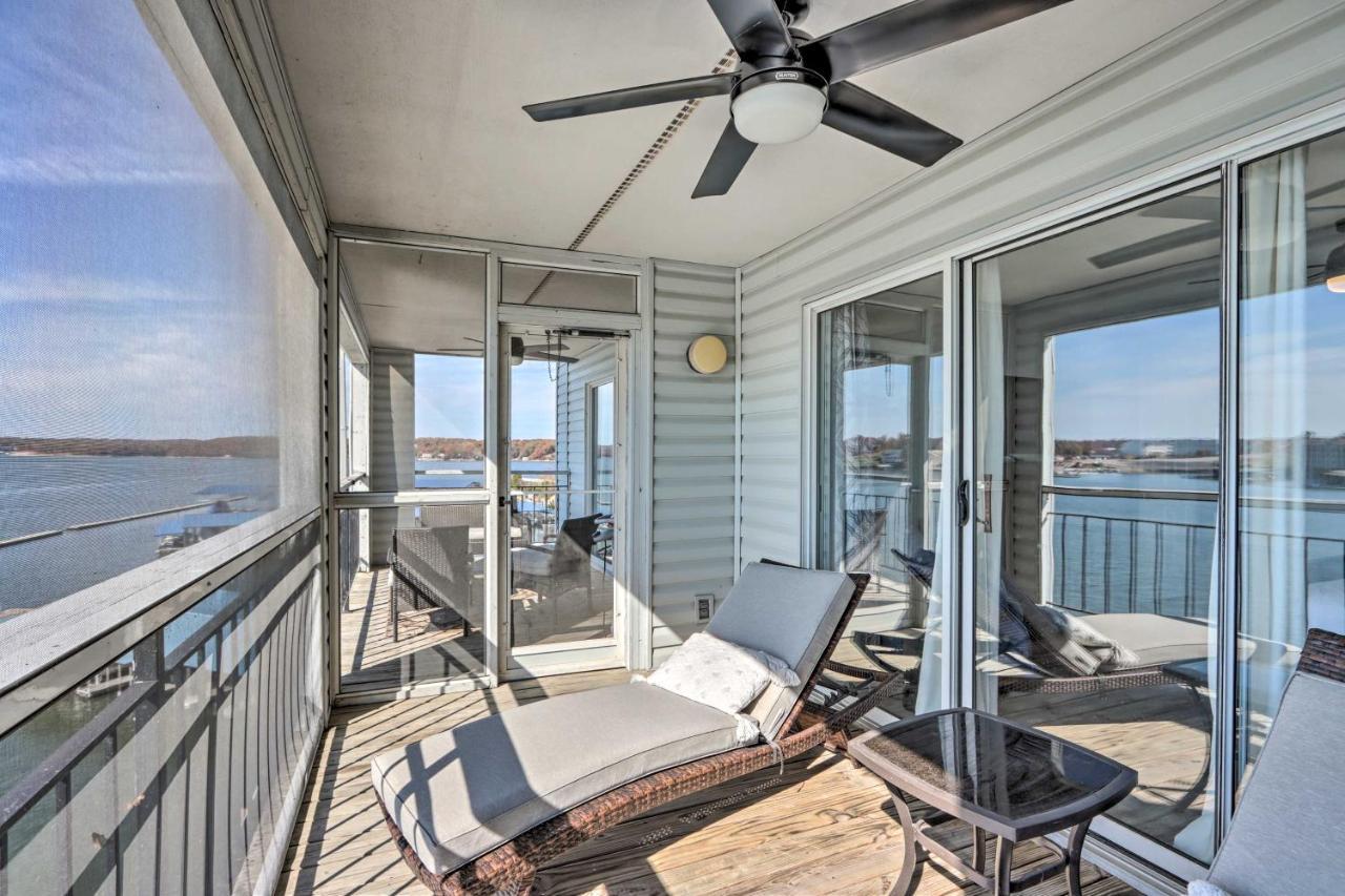 Sunny Osage Beach With Balcony And Lakefront View Экстерьер фото